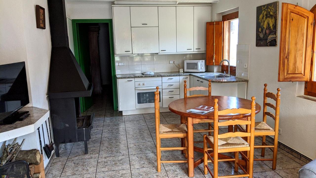 Mas El Carrer Appartement Santa Pau Buitenkant foto